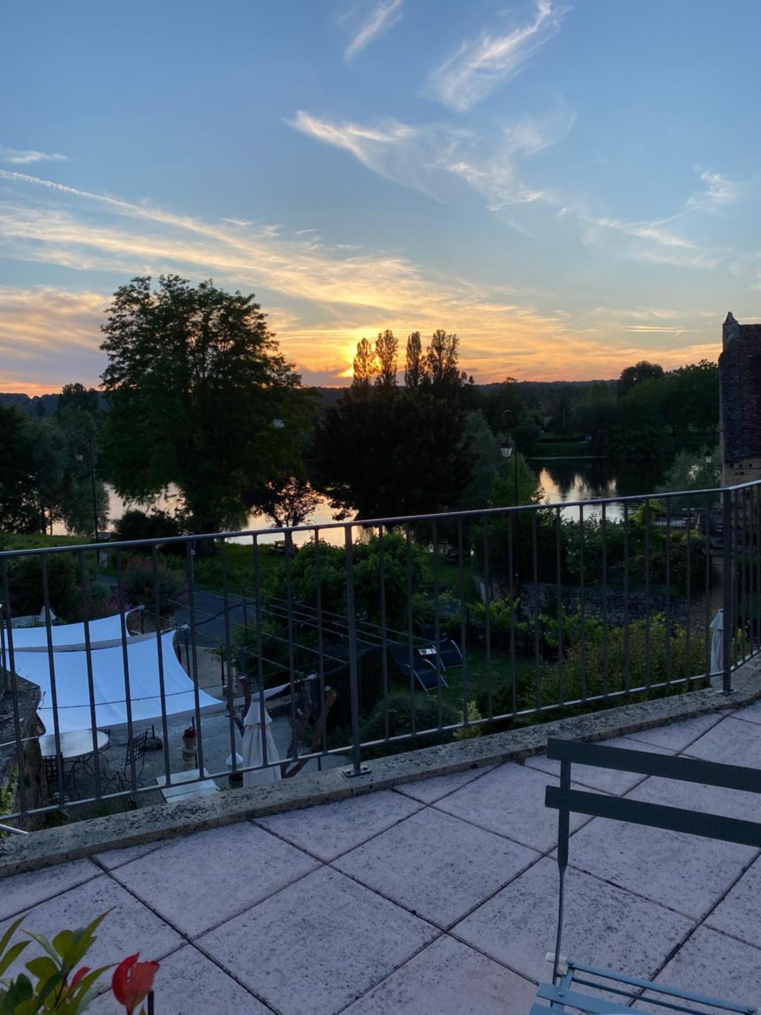 Hotel-Restaurant Cote Rivage Badefols-sur-Dordogne Ngoại thất bức ảnh