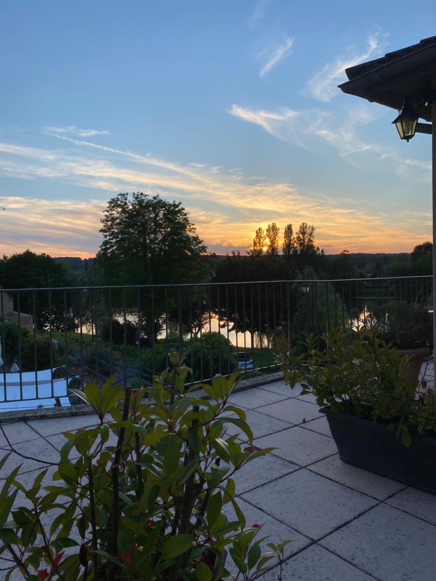 Hotel-Restaurant Cote Rivage Badefols-sur-Dordogne Ngoại thất bức ảnh